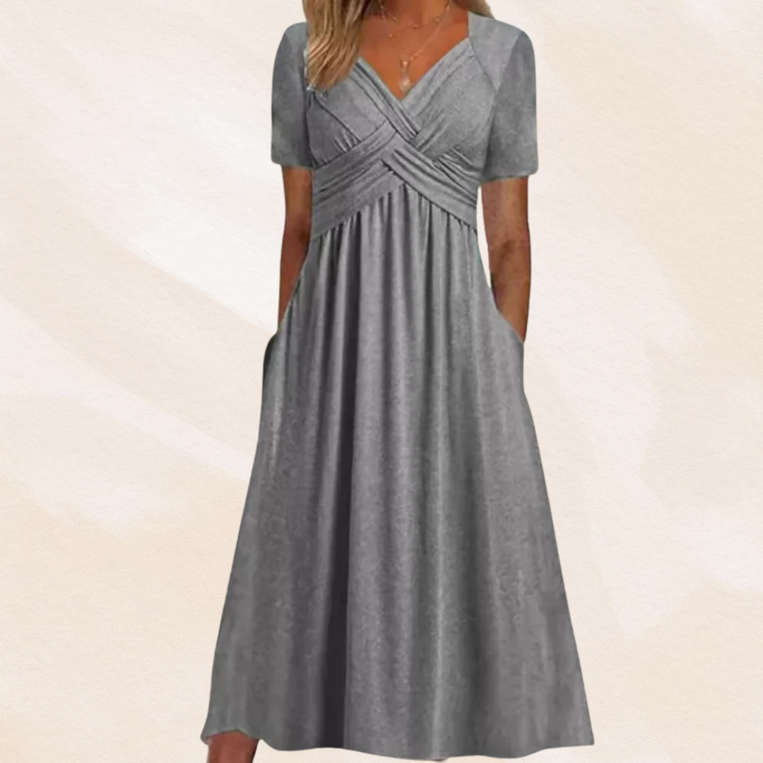 Mirella™ | Stilfuld V-hals Kjole
