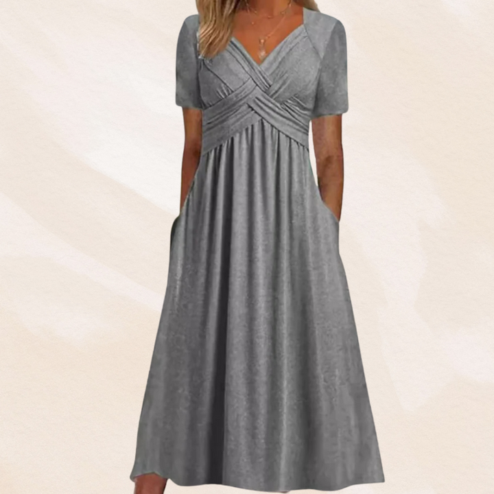 Mirella™ | Stilfuld V-hals Kjole